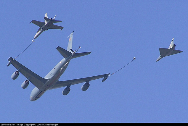 airborne refueling